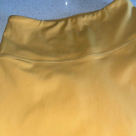Alphalete XS/S Pulse Surge Shorts in Exotic Yellow - Picture 9 of 11